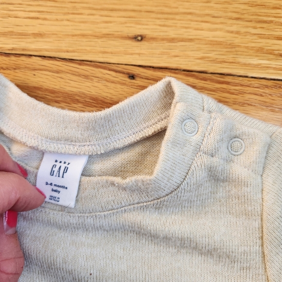 VGUC baby GAP Brannan Bear Footless One-Piece Ecru 3-6 months - Picture 3 of 6